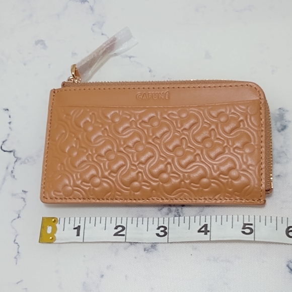 Cafune Camel C Lock Zippered Card Holder with Box and Dust Bag - Picture 6 of 7